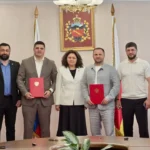 В Махачкалинском аэропорту задержаны десятки авиарейсов