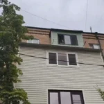 Семьи участников СВО в Махачкале, чье жилье пострадало от паводков, получили бытовую технику от Народного фронта