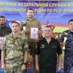 Росгвардейцы Дагестана продолжают акцию «Собери ребенка в школу» в поддержку семей защитников Родины