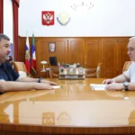 В Махачкале к мемориалу Славы возложили цветы в День солидарности в борьбе с терроризмом